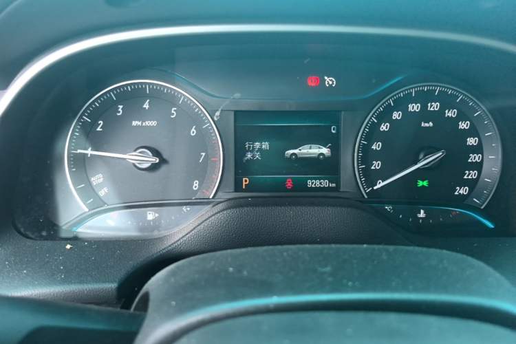 Ojetý Buick GT 2019 18T Automatic Connected Flagship Version China V Standard