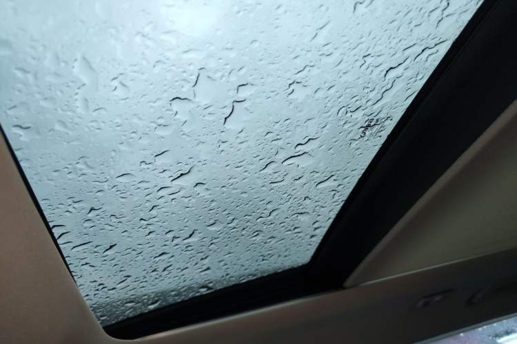 Used Geely Auto Emgrand X7 Sport 2020 1.8TD DCT Two-Wheel Drive Smart Connect 4G-Enabled Version Headliner