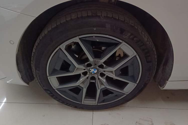 Used BMW 5 Series 2024 530Li Leading Luxury Package Left Front Wheel Hub