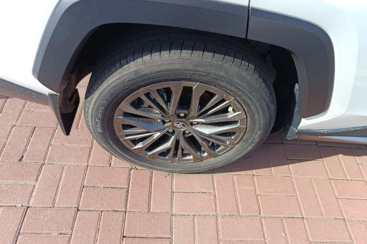 Used Toyota Wildlander 2023 2.0L CVT Two-Wheel Drive Luxury PLUS Edition Right Rear Wheel Hub