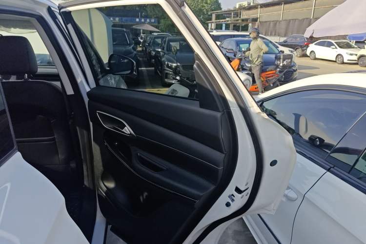 Used Changan X7 PLUS 2024 1.5T Automatic Luxury 7-Seater
