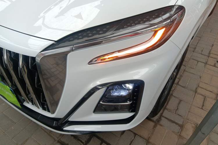 Used Hongqi HS3 2023 1.5T Two-Wheel Drive Shanwei Edition
