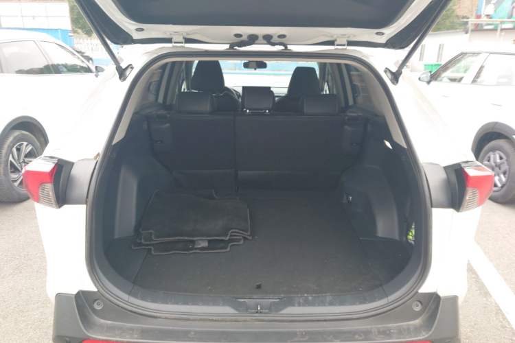 Used Toyota RAV4 2023 2.0L CVT Two-Wheel Drive Fashion Edition
