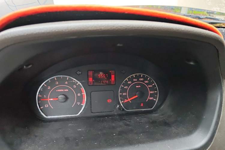 Used Wuling Rongguang S 2023 1.5L Base Version 5/7 Seats Odometer Close Up