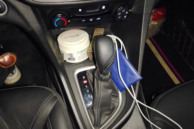 Used Buick Excelle GX 2018 18T Automatic Elite Model Gear Lever