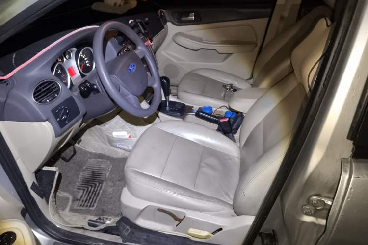 Used Ford Focus 2011 Sedan 1.8L Automatic Fashion Edition