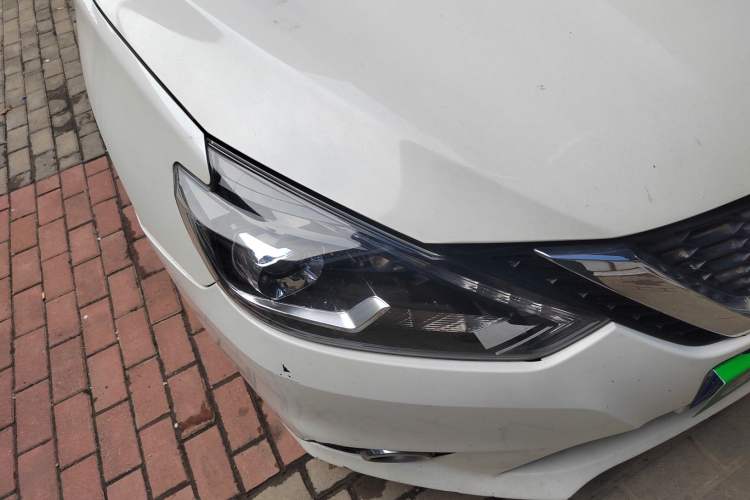 Used Nissan Sylphy 2018 1.6XV CVT Deluxe Edition Right Front Headlight