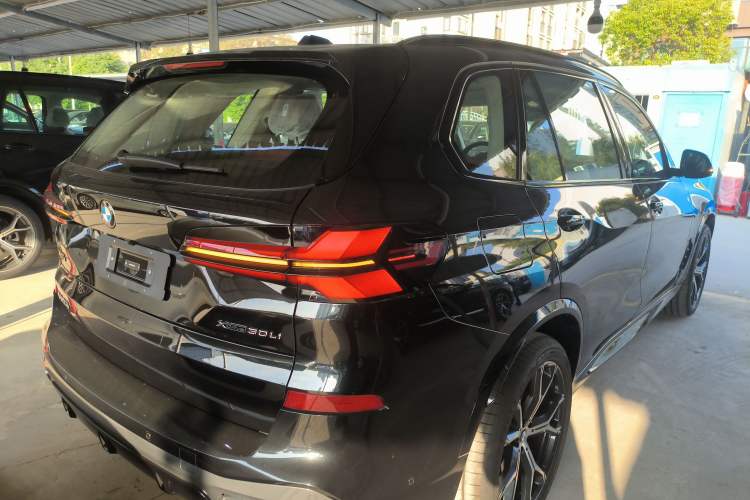 Used BMW X5 2025 Model, xDrive 30Li Prestige M Sport Night Package