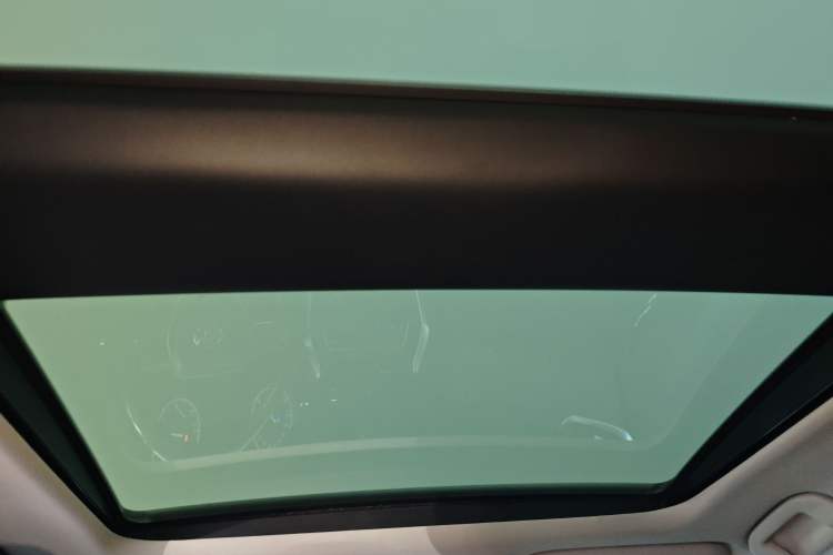 Used Toyota Harrier 2022 2.0L CVT Two-Wheel Drive Deluxe Edition
