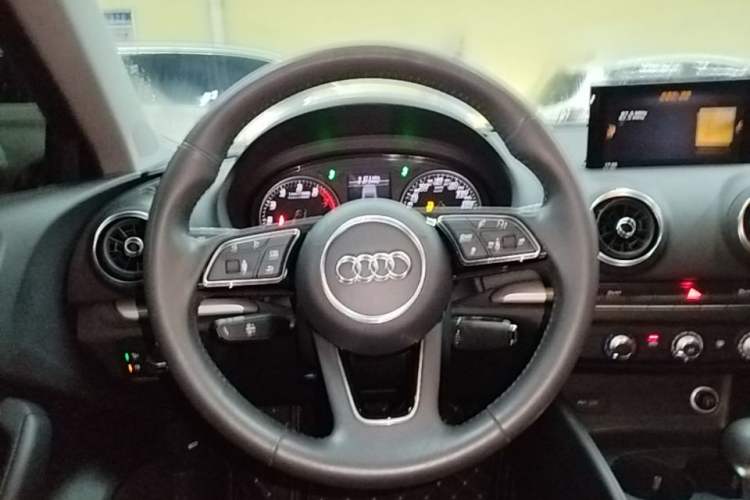 Used Audi A3 2020 Restyled Sportback 35 TFSI Entry-Level China VI Emission Standard
