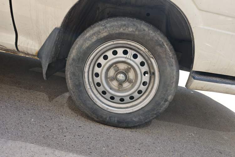 Used King Long Golden Way 2017 2.2L Van Series V22
