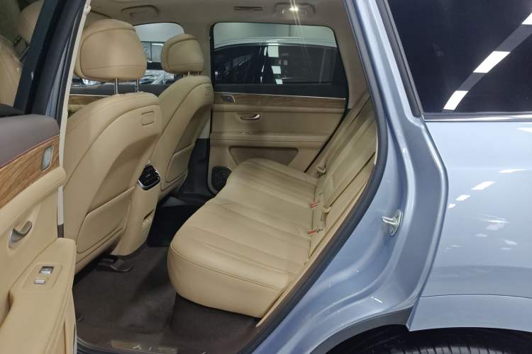 Used Hima AITO M7 2024 1.5T Intelligent Drive 4WD Ultra Version 5 Seats