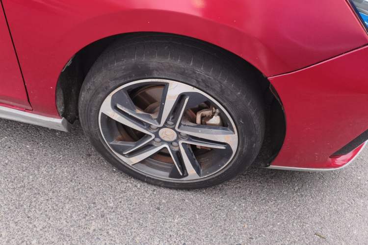 Used BAIC Beijing EU5 2018 R500 Smart Wind Edition Right Front Wheel Hub