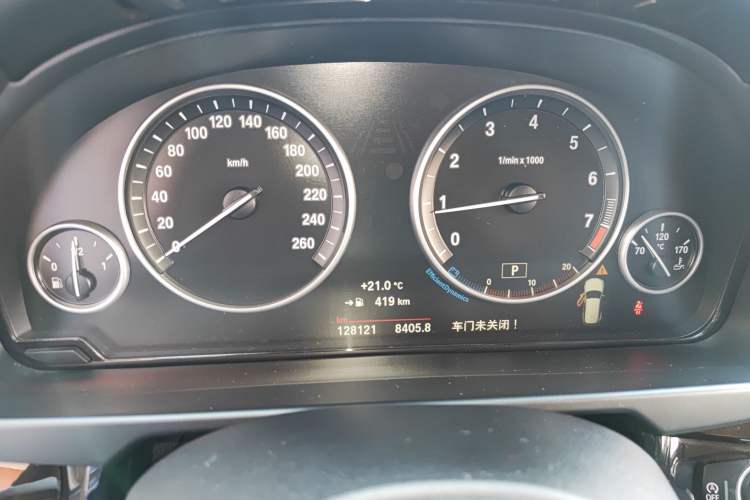 Used BMW X5 2015 xDrive28i
