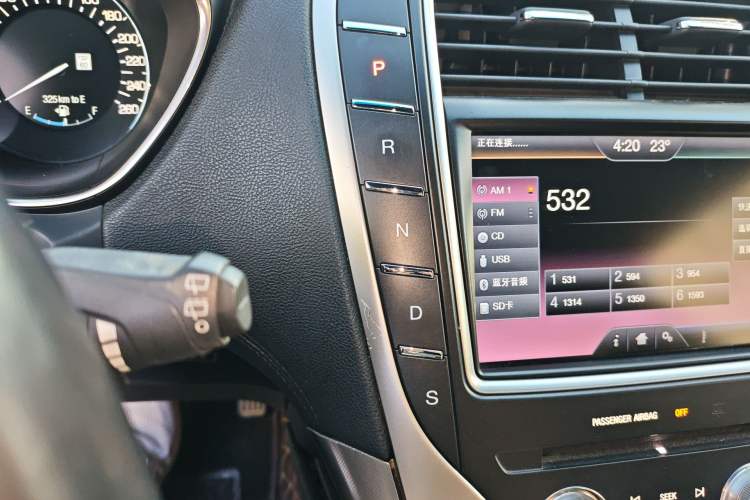 Used Lincoln MKX 2015 2.0T Two-Wheel Drive Deluxe Edition Gear Lever