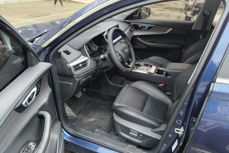 Used Chery Tiggo 8 2019 1.6 TGDI Automatic Luxury Model Driver Seat