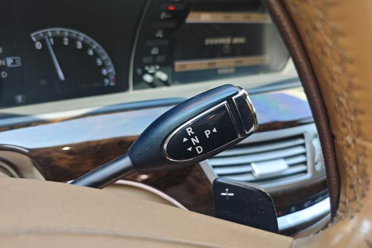 Used Mercedes-Benz S-Class 2010 S 300 L Luxury Model