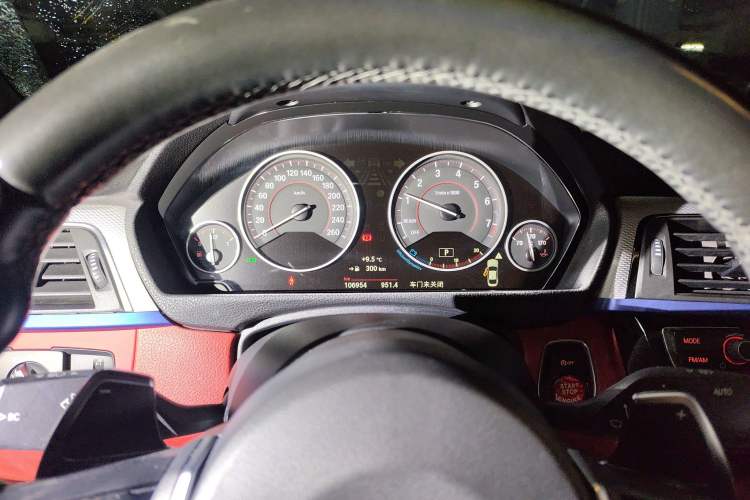 Used BMW 4 Series 2017 425i M Sport Package Odometer Close Up