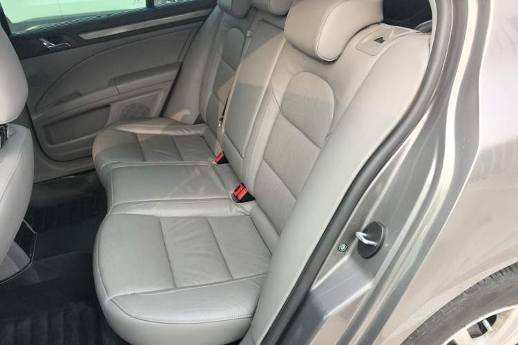 Used Skoda Superb 2013 1.8TSI Automatic Yashi Edition
