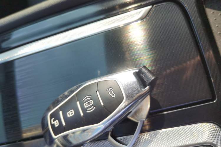 Used Hongqi H5 2024 2.0T Automatic Smart Connect Flagship Edition