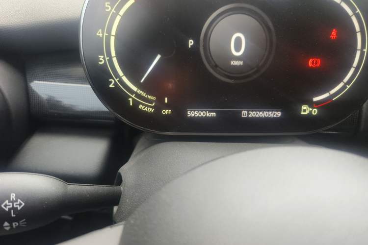 Used MINI 2021 1.5T COOPER Racing Edition Five-Door Model Odometer Close Up