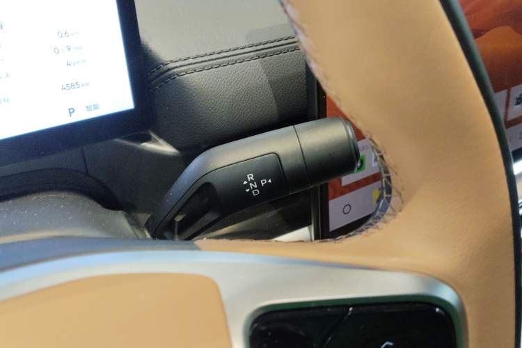 Used Geely Galaxy A7 2025 Model EM-i 150km Exploration+ Edition Gear Lever