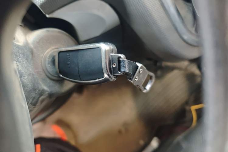 Used Foton Scenic G7 2017 2.0L Long-Wheelbase Commercial Van High Roof 2 Seats 4Q20M
