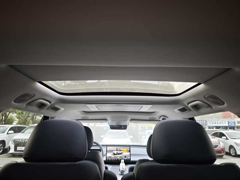 Used Leapmotor C16 2026 Extended-Range 280 LiDAR Zhizun Edition 6 Seats — 17