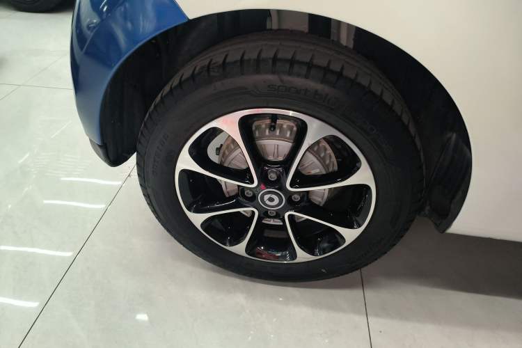 Used smart forfour 2016 1.0L 52 kW Passion Edition
