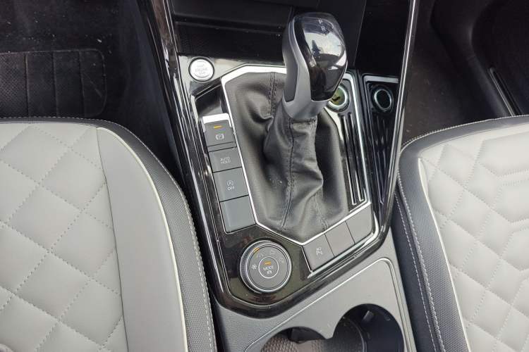 Used Volkswagen Tayron 2023 Revised Version 380TSI All-Wheel Drive R-Line High-Energy Edition