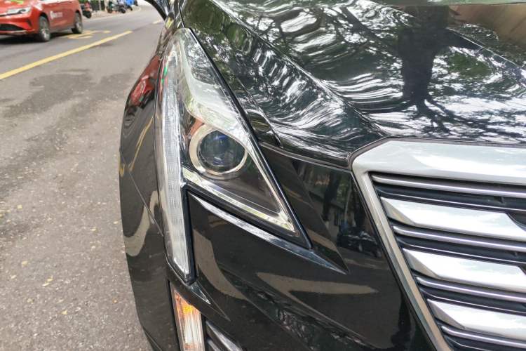 Used Cadillac XT5 2018 25T Luxury Model
