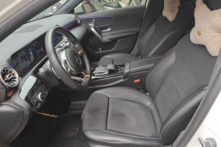 Used Mercedes-Benz A-Class 2020 Restyled A 200 L Sport Sedan Fashion Version