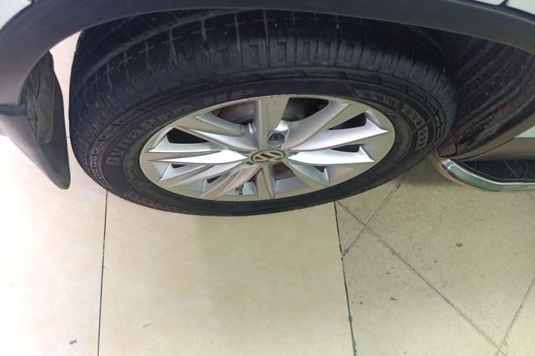 Used Volkswagen Tiguan L 2016 300TSI Automatic Two-Wheel Drive Comfort Edition
