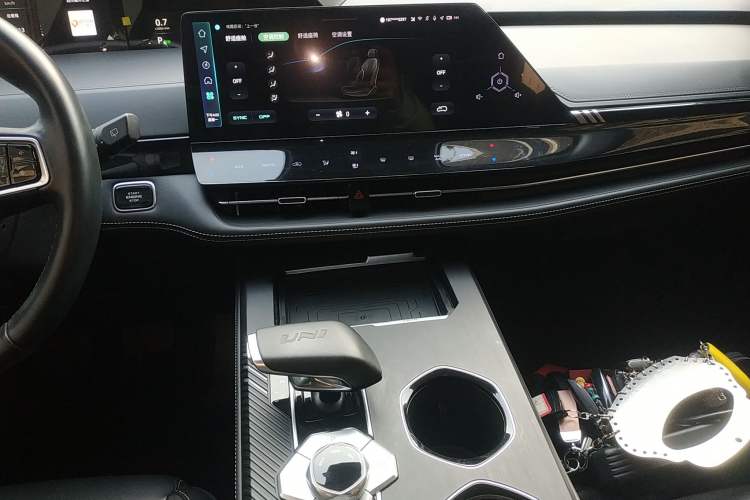 Used Changan UNI-K 2024 2.0T Two-Wheel Drive Global Edition