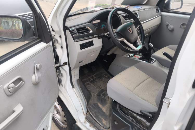 Used Jinbei Hiace X30 2024 1.5L Champion Edition Passenger Vehicle 5/6/7 Seats Driver Seat