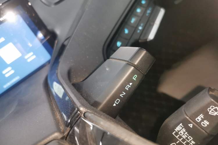 Used Baojun KiWi EV 2022 Artist Lite Edition Ternary Lithium Gear Lever