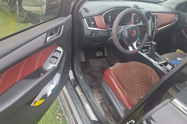 Used Roewe RX5 2016 30T Four-Wheel Drive Automatic Internet Smart Luxury Edition Driver Seat