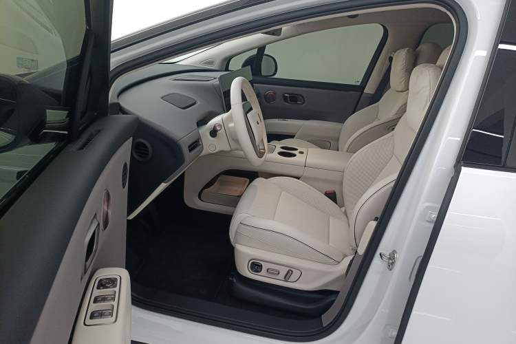 Used Li Auto Li Auto i8 2025 Model Standard Version