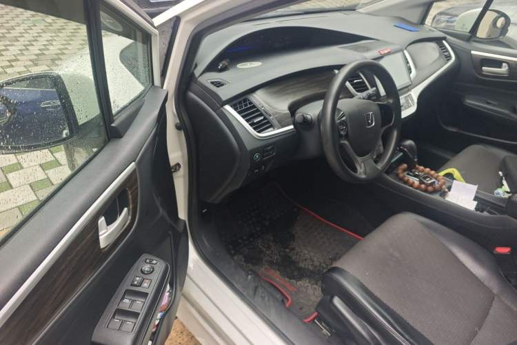 Used Honda Jade 2017 1.8L automatic Comfort version 5 seats