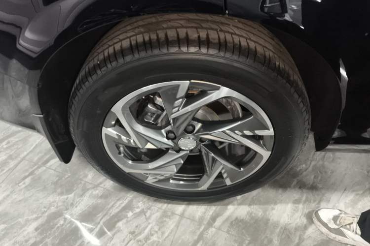 Used Hongqi HS3 PHEV 2024 PHEV 115km Jingwei Edition Right Rear Wheel Hub