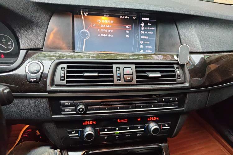 Used BMW 5 Series 2013 525Li Leading Model