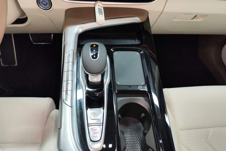 Used VOYAH FREE 2022 DNA Pure Electric Model