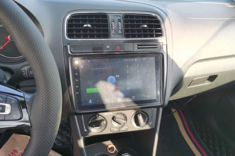 Used Volkswagen Polo 2016 1.6L Automatic Comfort Model
