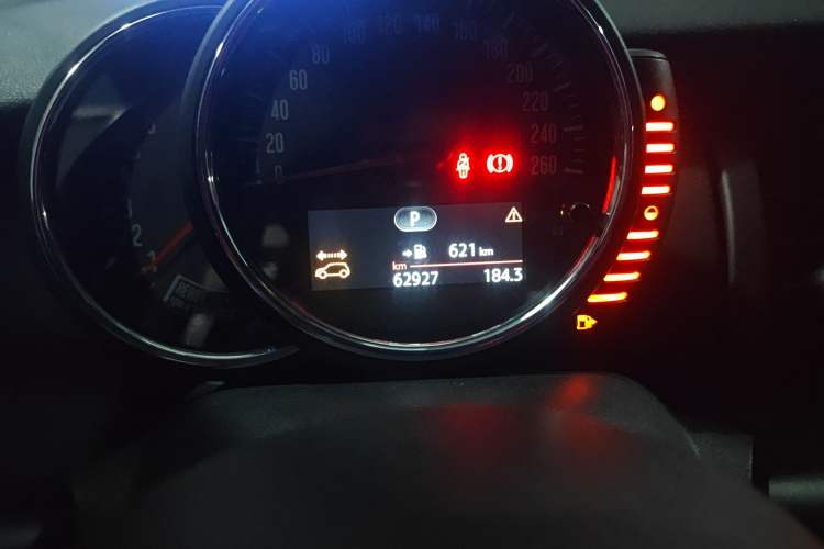 Used MINI 2016 1.2T ONE Five-Door Edition Odometer Close Up