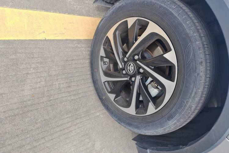 Used Toyota IZOA 2020 2.0L Yi Xiang CARE