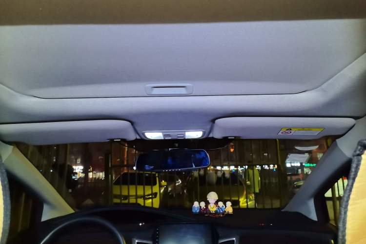 Used Honda Jade 2017 1.8L automatic Comfort version 5 seats Headliner