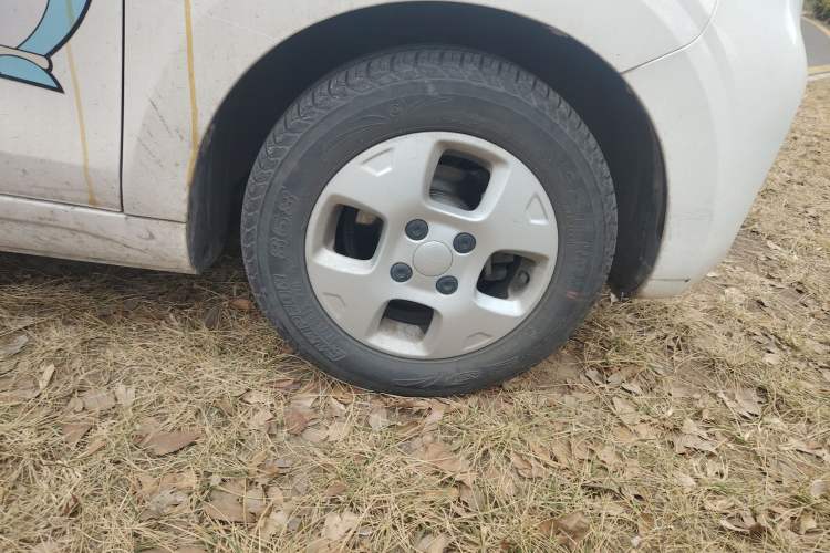 Used Roewe Clever 2021 302 km New Four-Seater Super-Efficient Version
