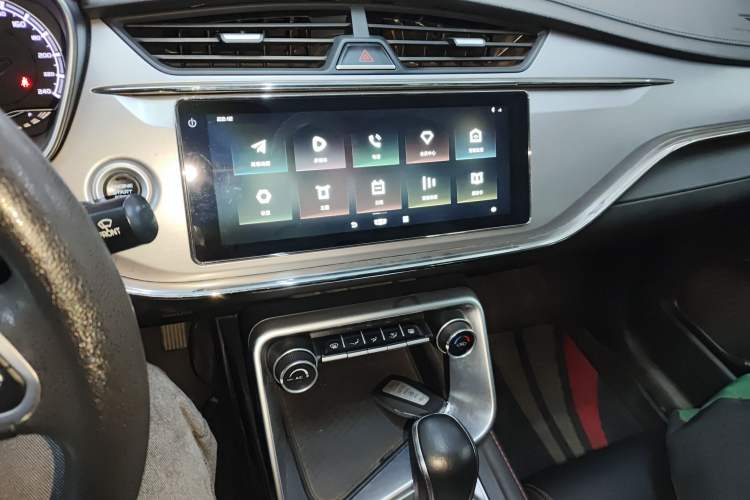 Used Geely Auto Binray 2019 200T DCT Binchi Edition Audio And AC Panel