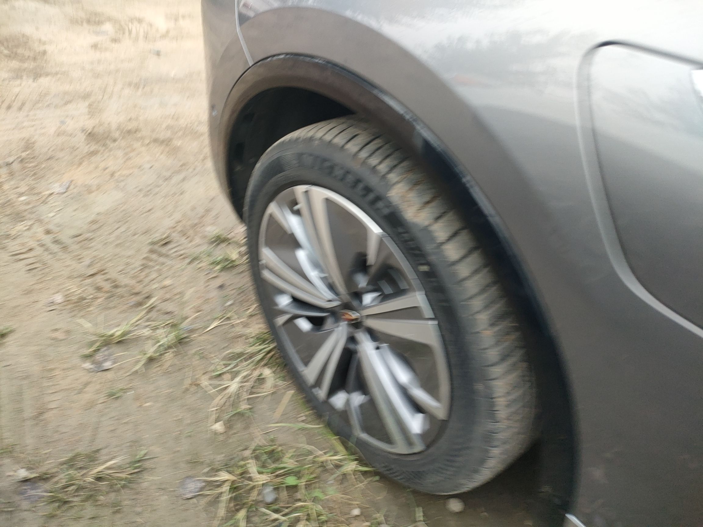 Hongqi E-HS9 2022 690 km Range Flagship Edition Six Seats — снимка 10