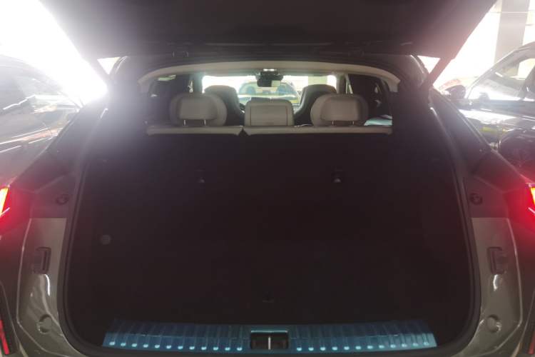 Used Lynk & Co 08 EM-P 2023 245km Ultra-Long Range Halo